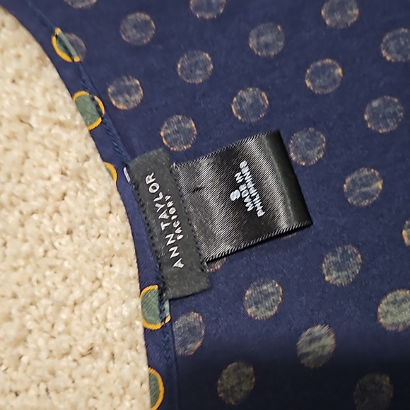 Ann Taylor Factory top - Picture 2 of 4